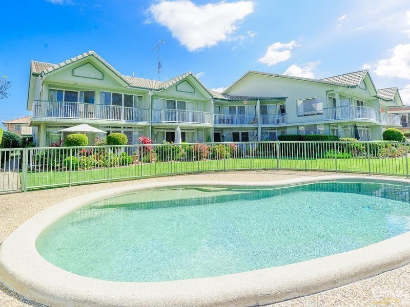 9/35 Bradman Avenue, Maroochydore QLD 4558