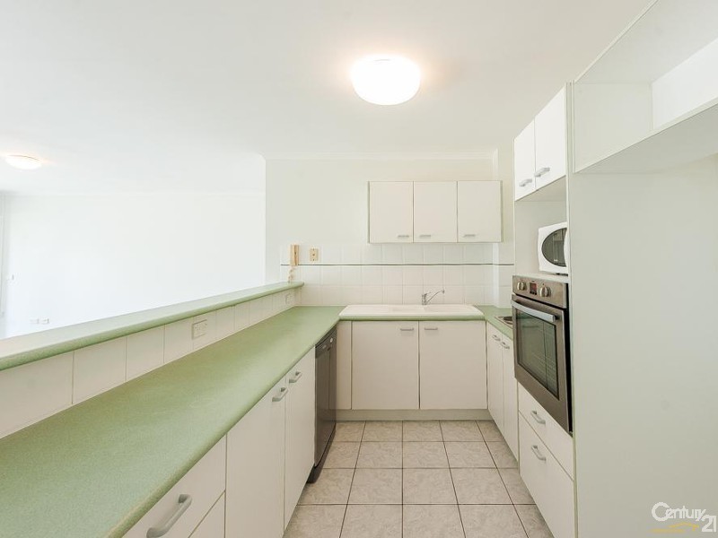 9/35 Bradman Avenue, Maroochydore QLD 4558