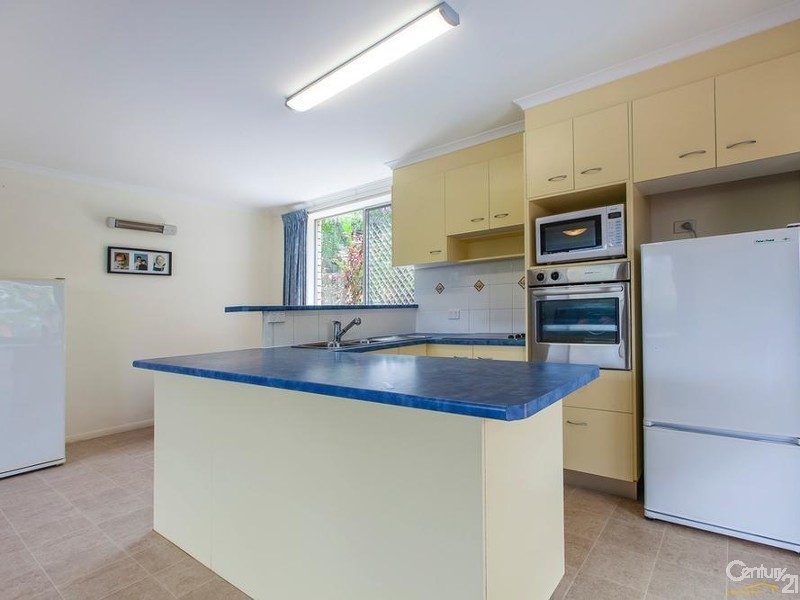 4 Atkinson Road, Bli Bli QLD 4560