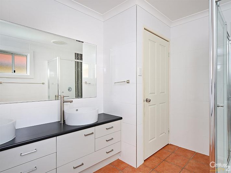 9 Avondale Place, Little Mountain QLD 4551