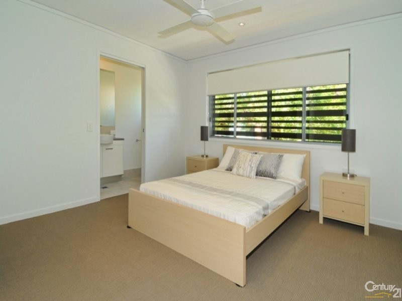 2/109 Duporth Avenue, Maroochydore QLD 4558