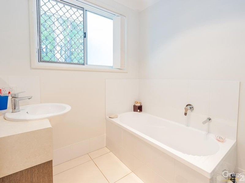 352 Main Road, Kuluin QLD 4558