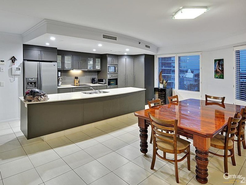 401/4 Duporth Avenue, Maroochydore QLD 4558