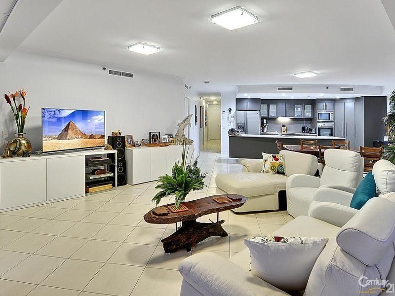 401/4 Duporth Avenue, Maroochydore QLD 4558