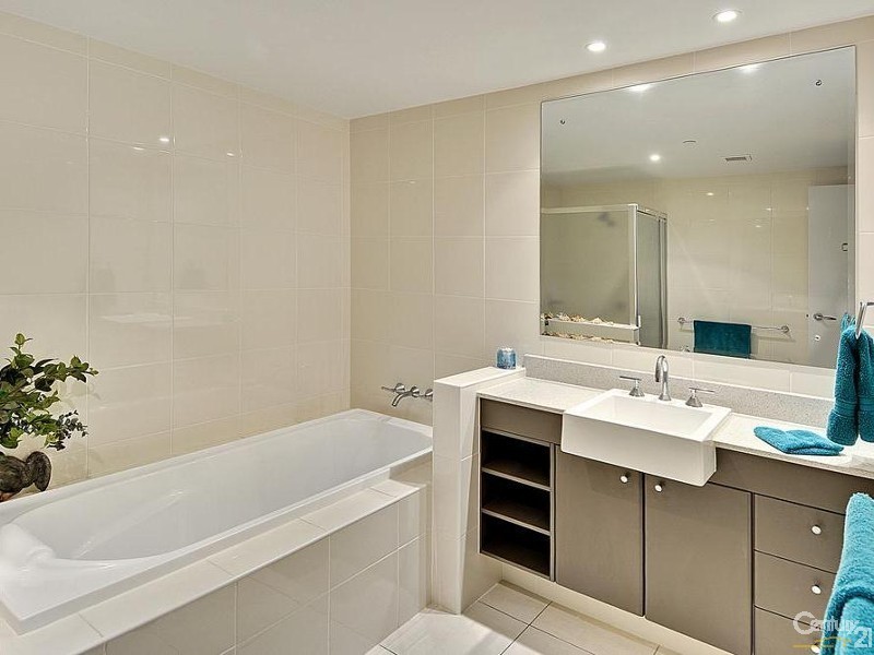 401/4 Duporth Avenue, Maroochydore QLD 4558