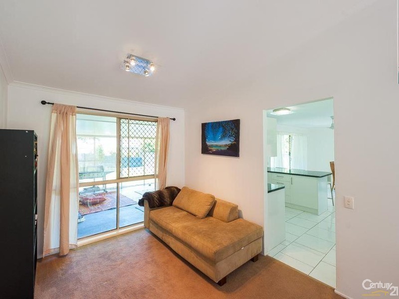 4 Molakai Drive, Mountain Creek QLD 4557