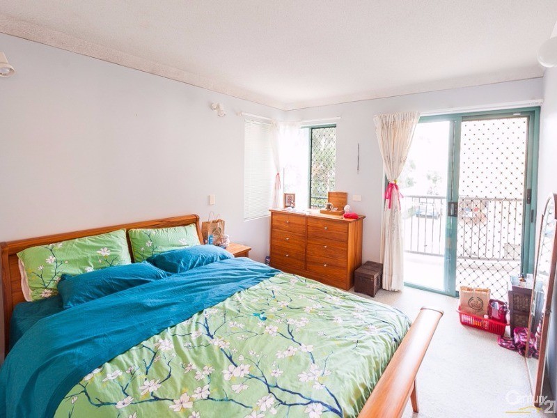 2/43 The Esplanade, Maroochydore QLD 4558