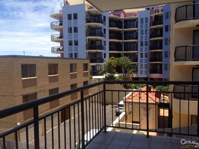 13/13 Burnett street, Mooloolaba QLD 4557