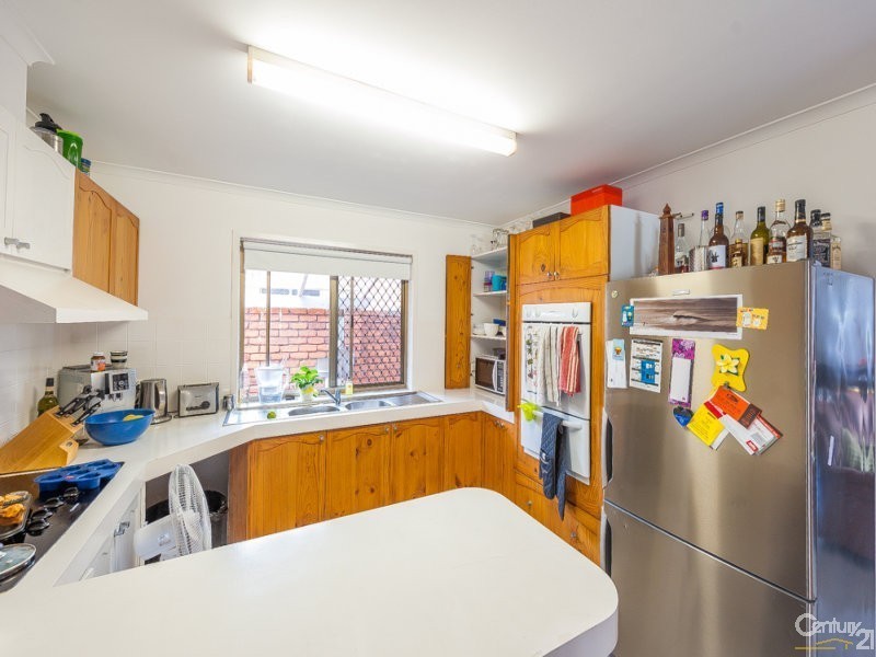 11 Surf Road, Alexandra Headland QLD 4572