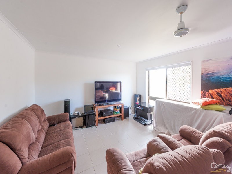 11 Surf Road, Alexandra Headland QLD 4572