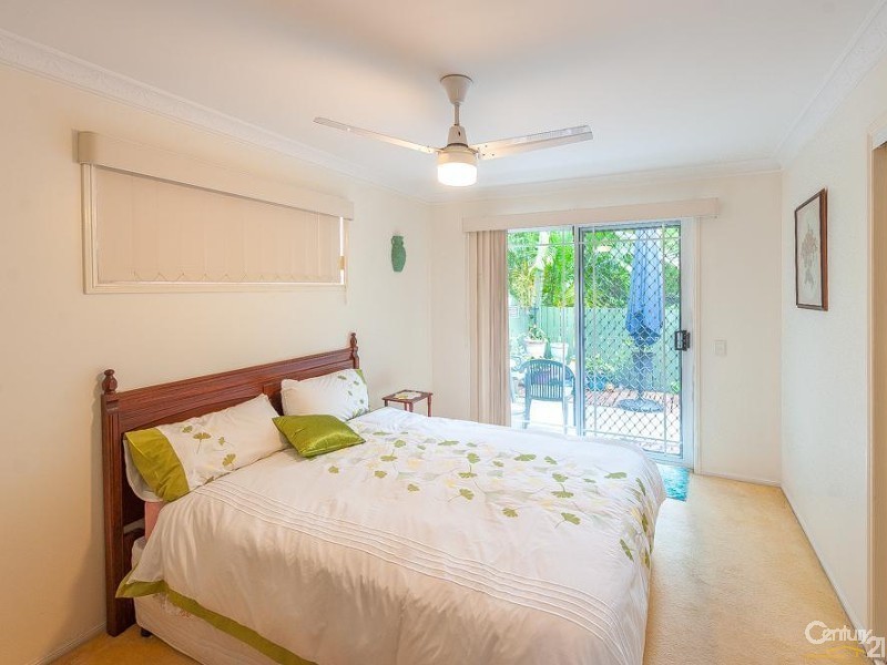 2/13 Bradman Avenue, Maroochydore QLD 4558