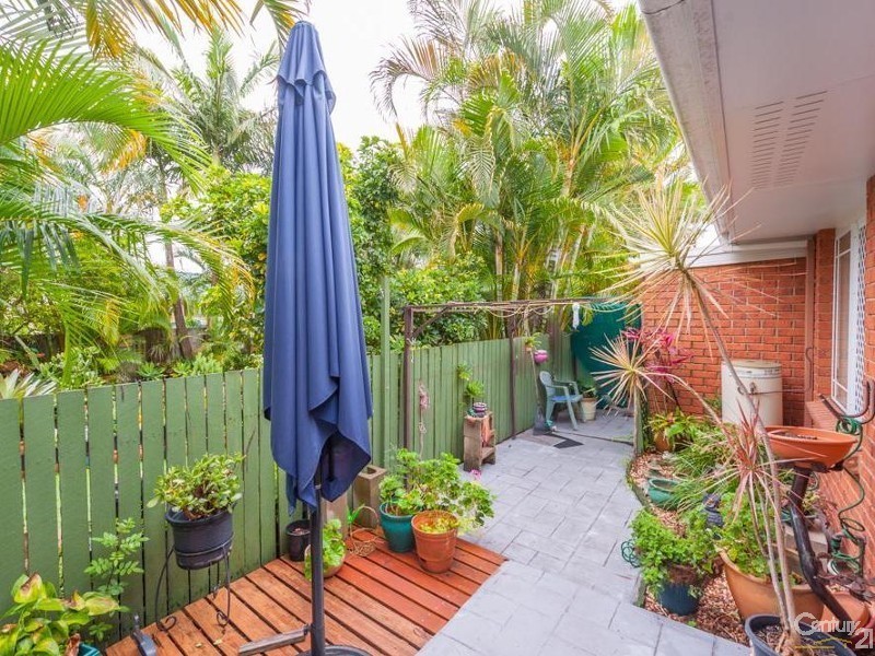 2/13 Bradman Avenue, Maroochydore QLD 4558