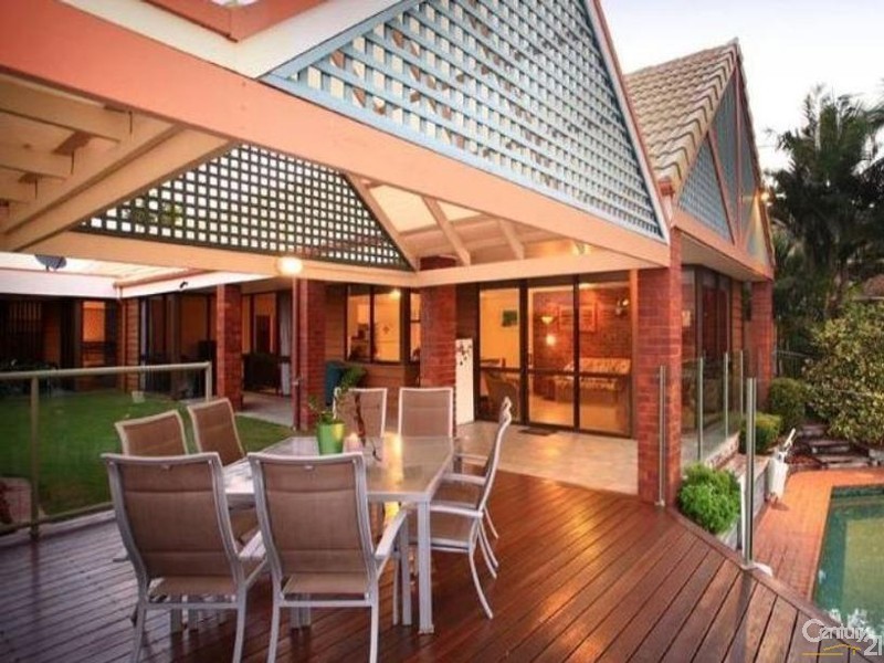 11 Yallanga Place, Mooloolaba QLD 4557