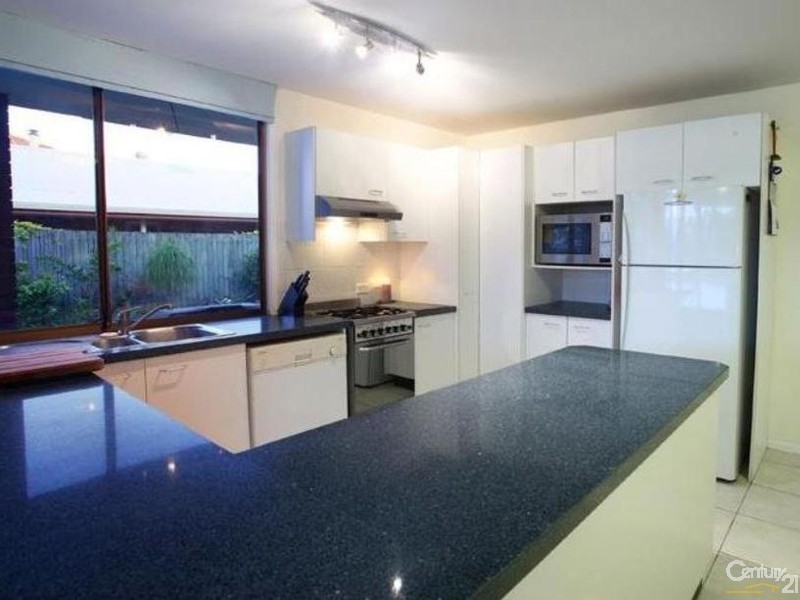 11 Yallanga Place, Mooloolaba QLD 4557