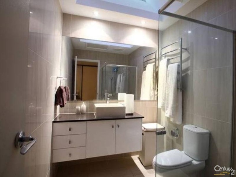 11 Yallanga Place, Mooloolaba QLD 4557