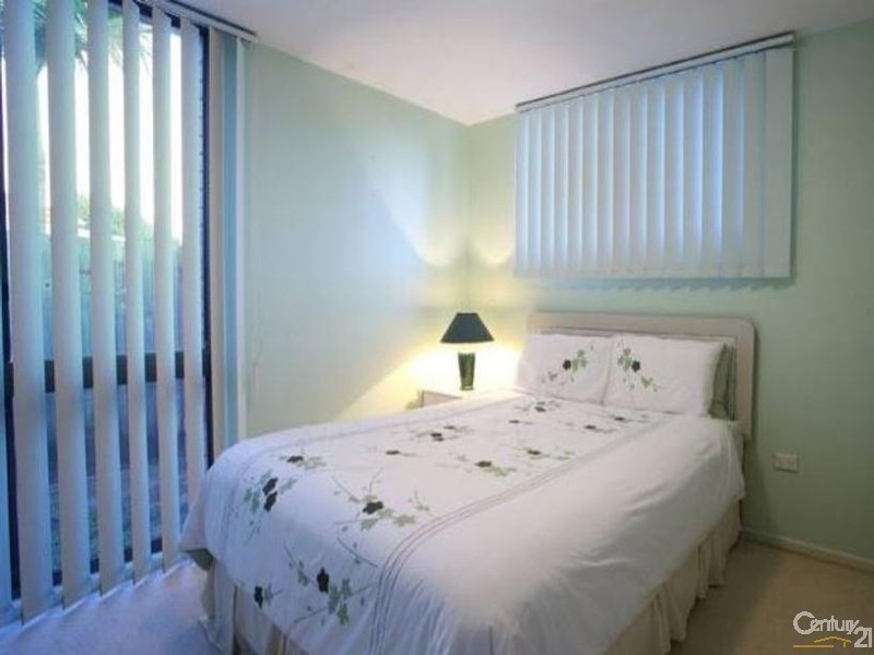 11 Yallanga Place, Mooloolaba QLD 4557