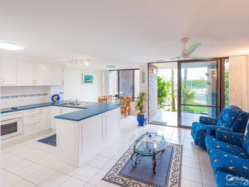 2/265 Bradman Avenue, Maroochydore QLD 4558