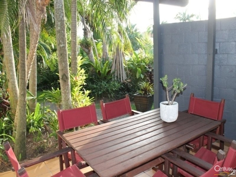 1/11 Melville Court, Mount Coolum QLD 4573