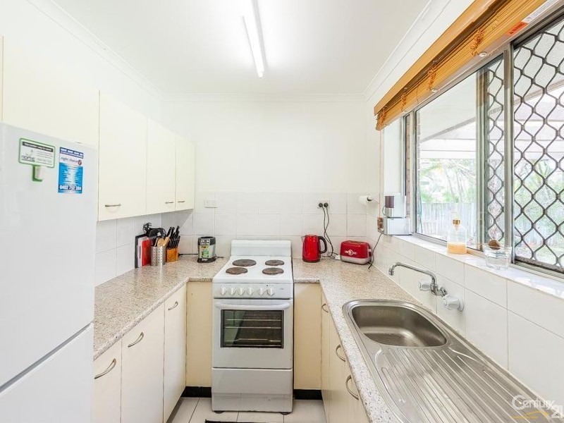 131 Amarina Avenue, Mooloolaba QLD 4557