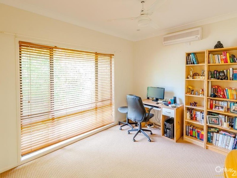 30 Samuel Place, Mooloolah Valley QLD 4553