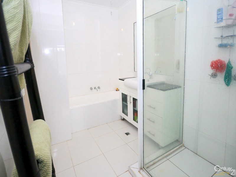 2/18 Arwen Street, Maroochydore QLD 4558