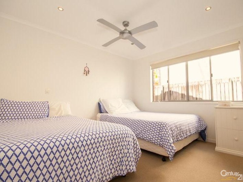 1/8 Woorookool Place, Noosaville QLD 4566