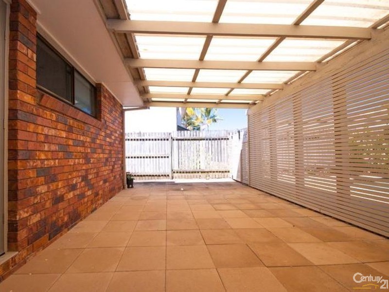 1/8 Woorookool Place, Noosaville QLD 4566