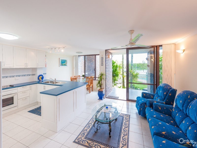 2/265 Bradman Avenue, Maroochydore QLD 4558