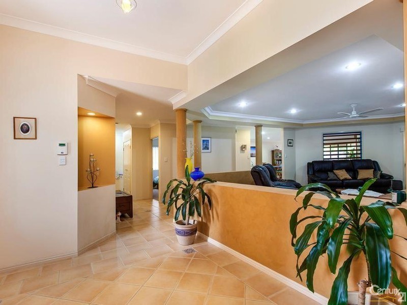 13 Boccaccio Court, Mountain Creek QLD 4557