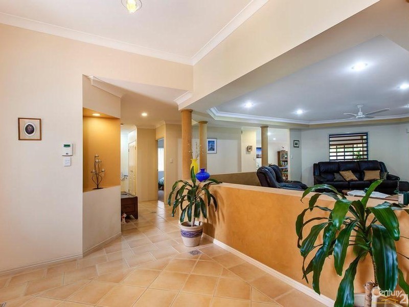 13 Boccaccio Court, Mountain Creek QLD 4557