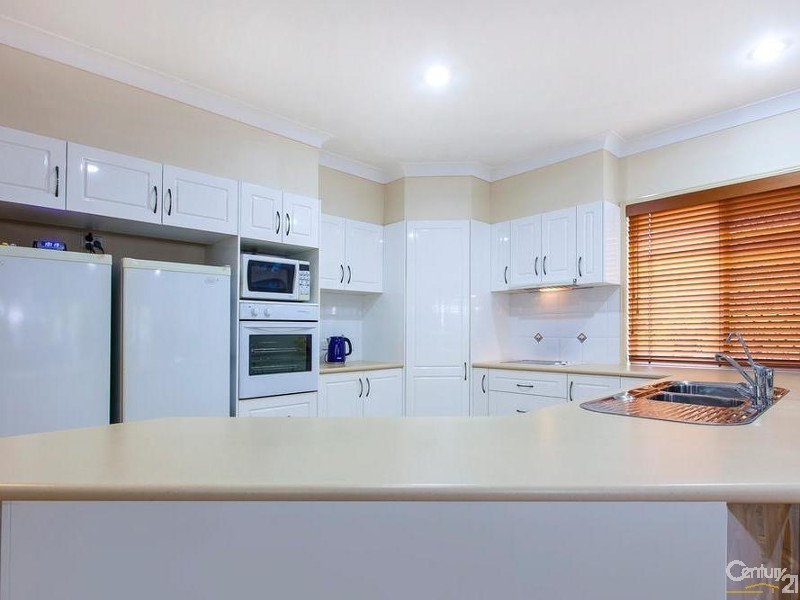 13 Boccaccio Court, Mountain Creek QLD 4557