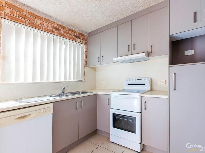 2/33 Walan Street, Mooloolaba QLD 4557