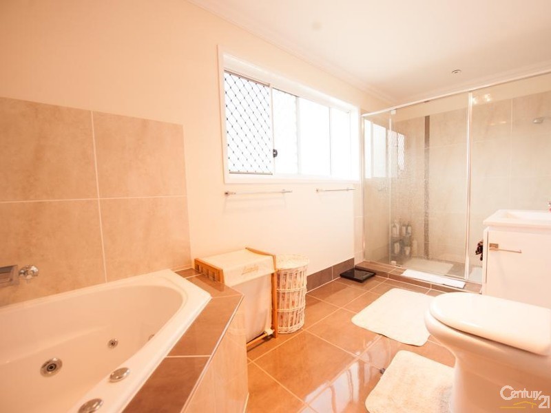 11 Pepper Tree Circuit, Maroochydore QLD 4558