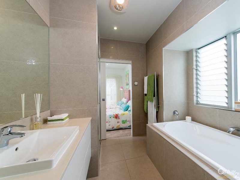 30 Tepequar Drive, Maroochydore QLD 4558
