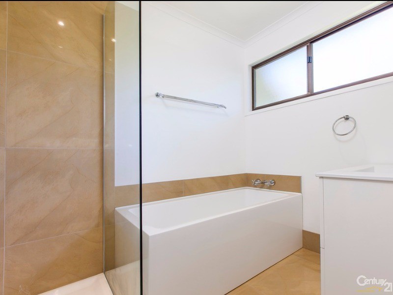 7 Anthony Avenue, Mooloolaba QLD 4557