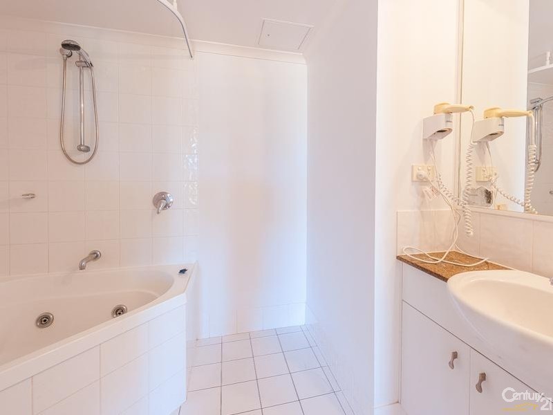 214/102 Alexandra Parade, Alexandra Headland QLD 4572