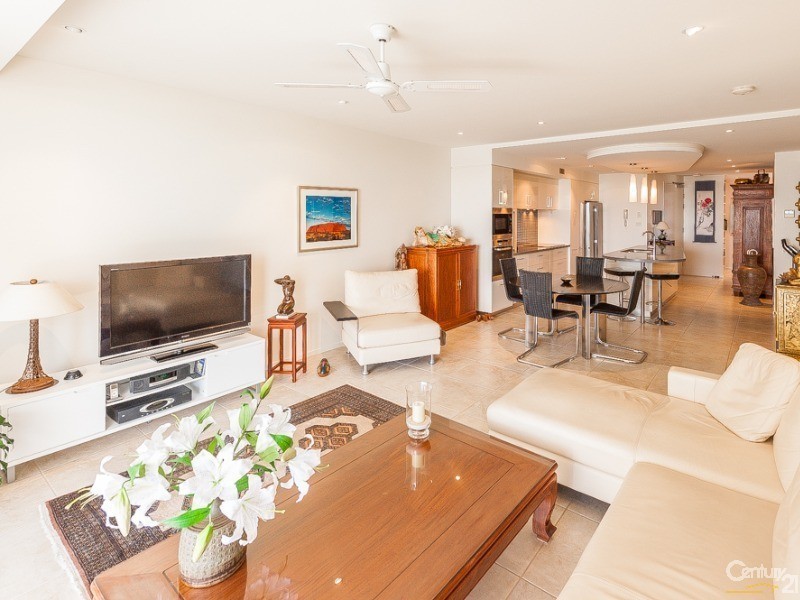 4/128 Duporth Avenue, Maroochydore QLD 4558