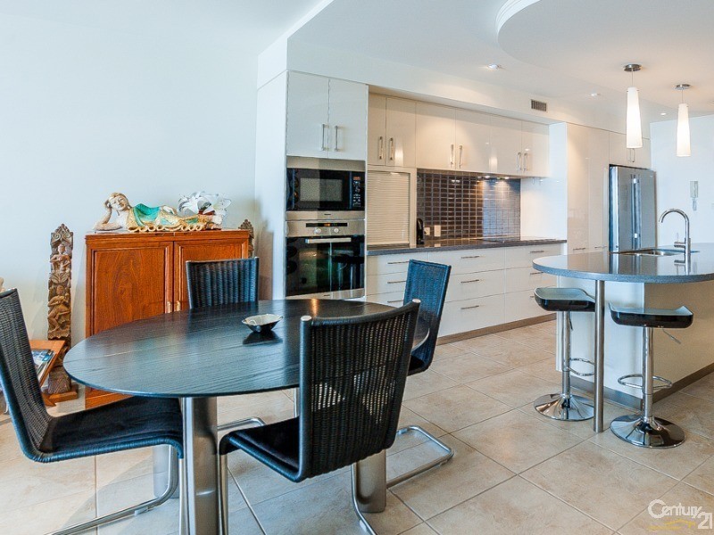 4/128 Duporth Avenue, Maroochydore QLD 4558