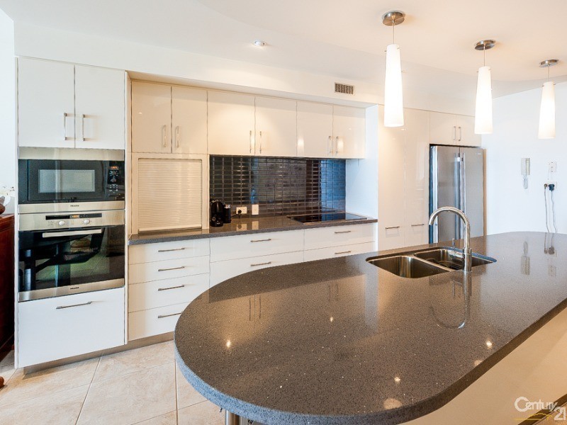 4/128 Duporth Avenue, Maroochydore QLD 4558