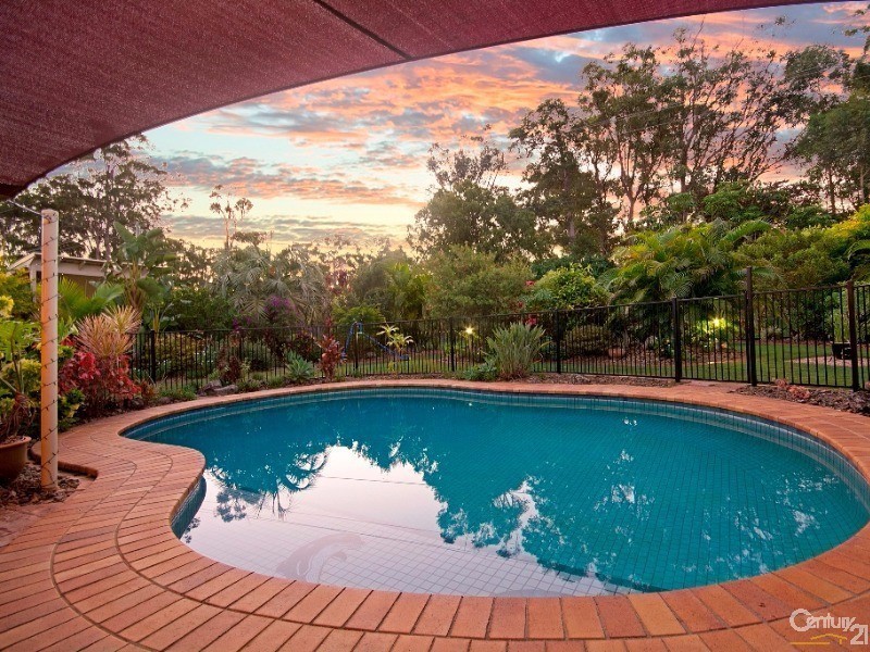 126 Karawatha Drive, Mountain Creek QLD 4557