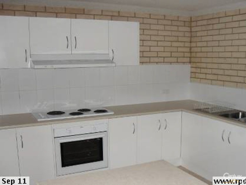 2/35 Walan Street, Mooloolaba QLD 4557