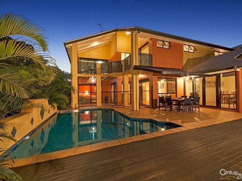 21 Admiralty Drive, Alexandra Headland QLD 4572