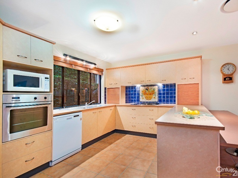 21 Admiralty Drive, Alexandra Headland QLD 4572