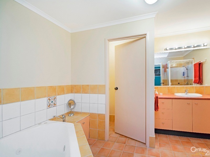 21 Admiralty Drive, Alexandra Headland QLD 4572