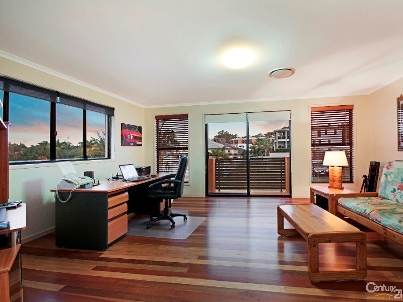 21 Admiralty Drive, Alexandra Headland QLD 4572