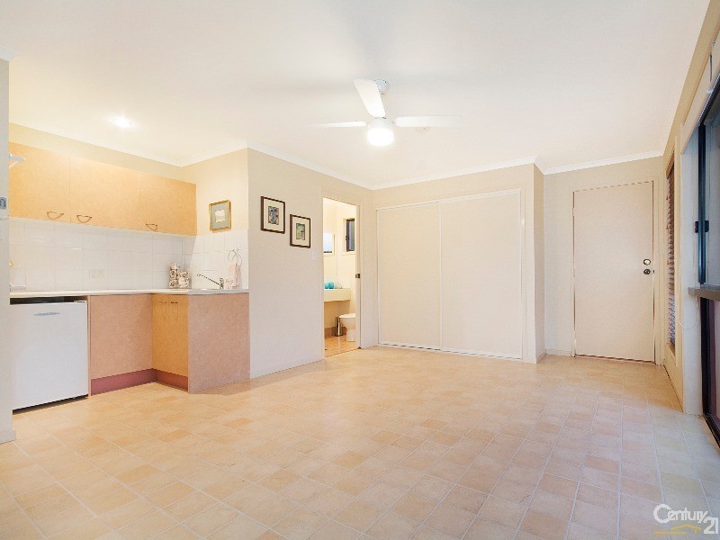 21 Admiralty Drive, Alexandra Headland QLD 4572