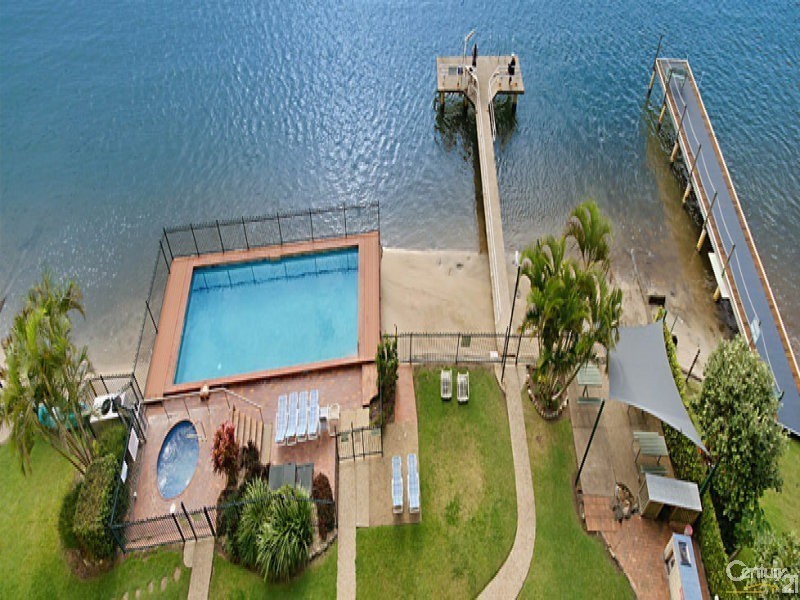 150 Duporth Avenue, Maroochydore QLD 4558