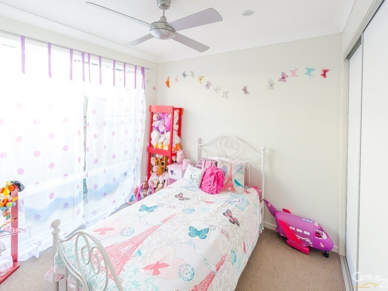 33 Peppertree Circuit, Maroochydore QLD 4558