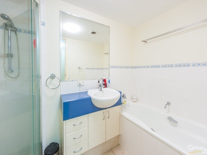 2/66 Alexandra Parade, Maroochydore QLD 4558
