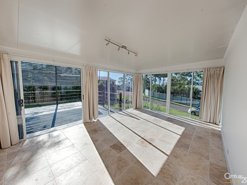 2 Nyes Crescent, Buderim QLD 4556